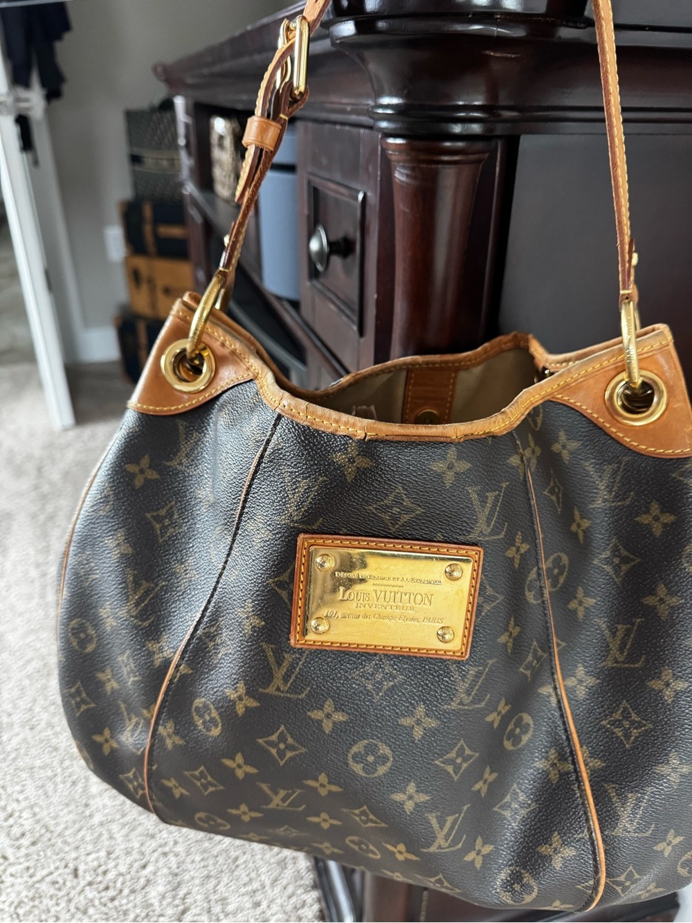 Authentic Louis Vuitton Galliera Monogram PM Canvas Shoulder Bag-Discontinued